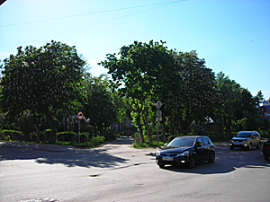 Сквер на площади 26 Бакинских комиссаров
